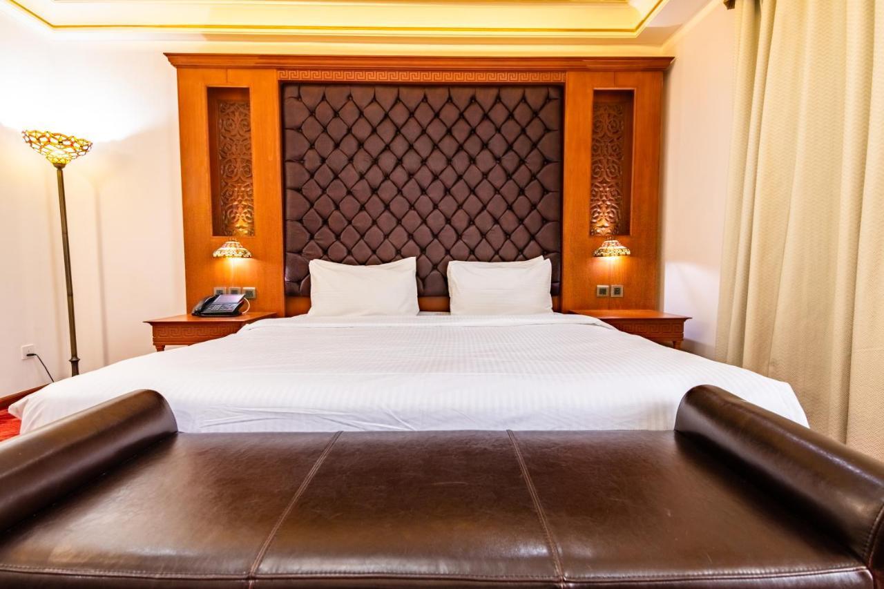 The Platinum Hotel Maskat Exterior foto